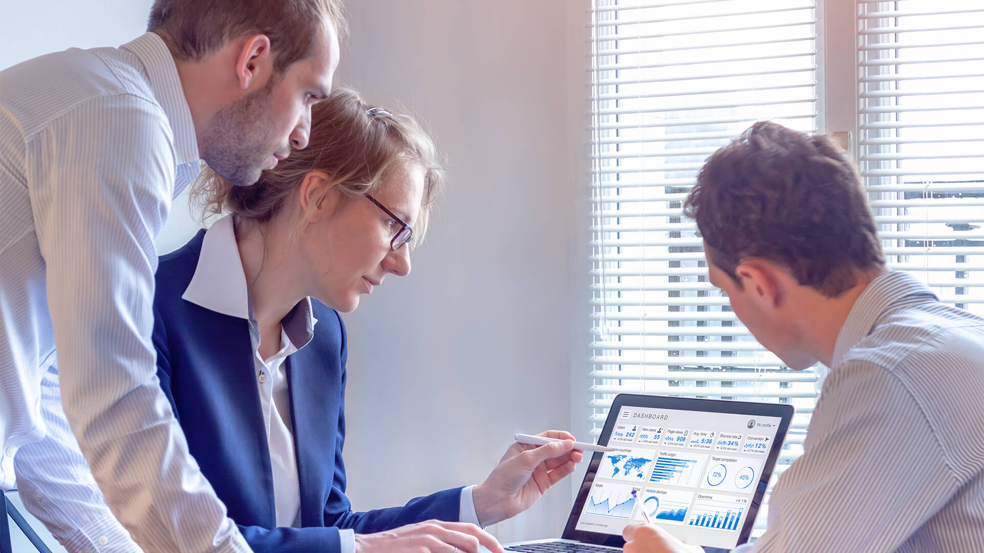 Omni-Channel Marketing: Creating Seamless Experiences